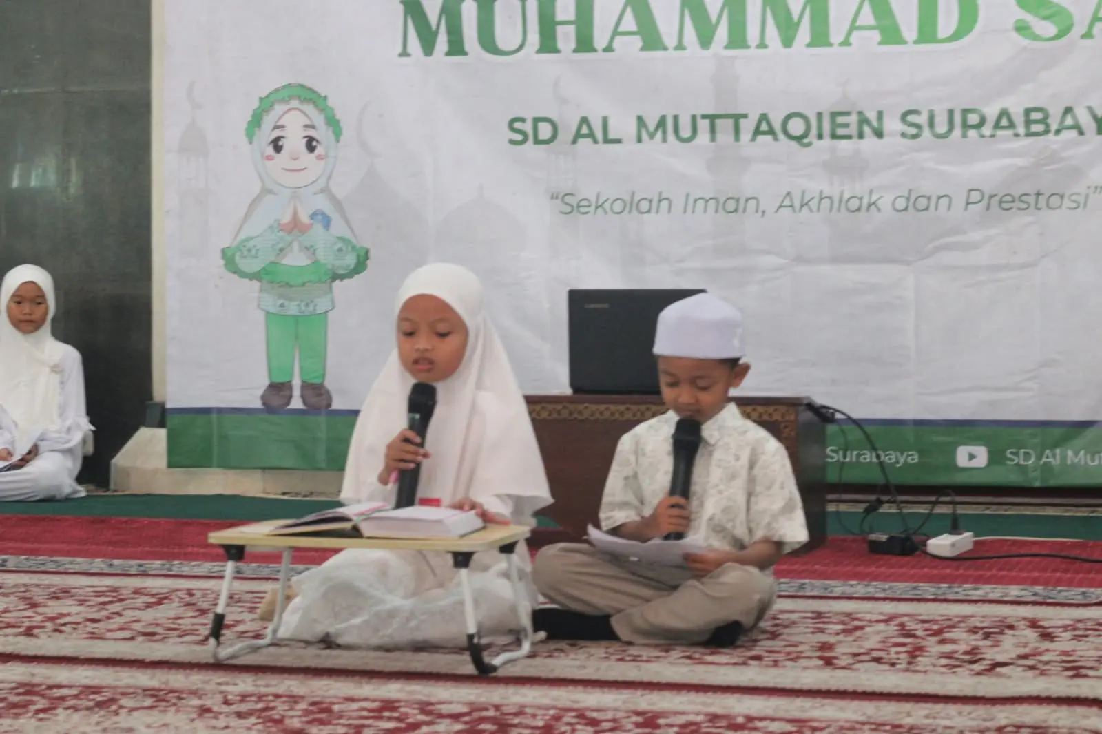 Dari Sholawat hingga Berbagi: Semarak Maulid Nabi Muhammad SAW di SD Al Muttaqien Surabaya 