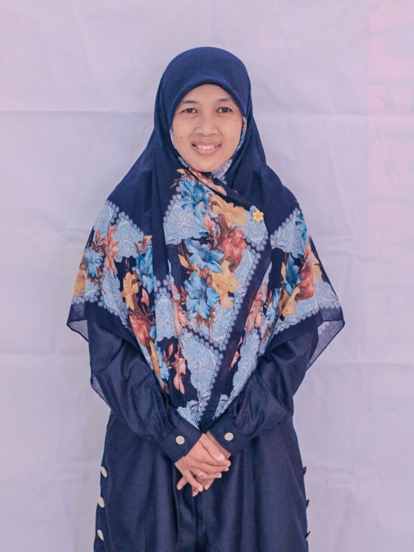 22. Fifin Aini Mufridah, S.Pd.I (Guru Mitra 3C & Guru B. Arab) 22. Fifin Aini Mufridah, S.Pd.I (Guru Mitra 3C & Guru B. Arab)
