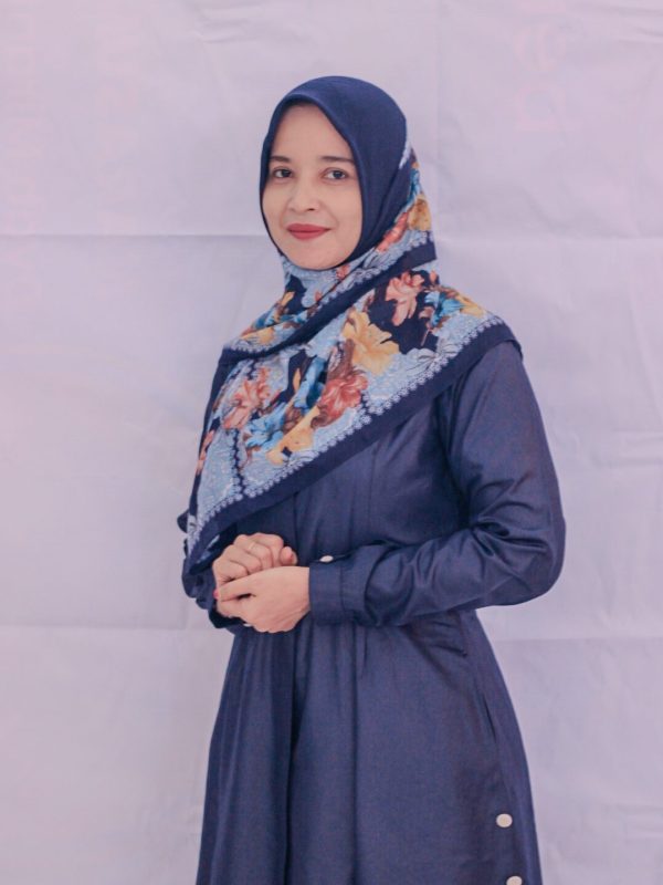 35. Yantik Ratnasari, S.Pd. (Guru Kelas 6A) 35. Yantik Ratnasari, S.Pd. (Guru Kelas 6A)