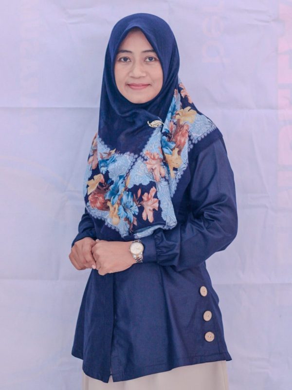 39. Erlin Widiana, S.Pd. (Guru Kelas 6C) 39. Erlin Widiana, S.Pd. (Guru Kelas 6C)