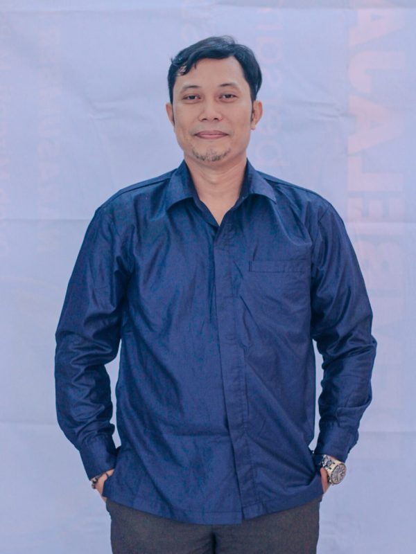 47. Adi Alfianto (Tata Usaha) 47. Adi Alfianto (Tata Usaha)